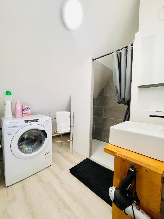 Superbe Duplex Lumineux - Basse Ville - Parking Apartment